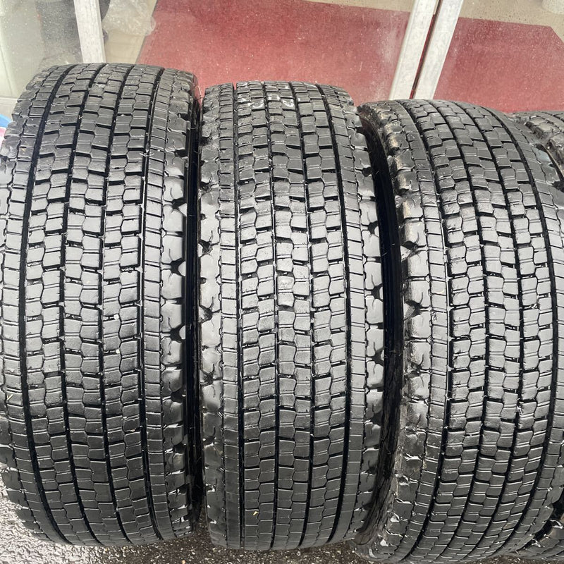 265/60R22.5ブリヂストン　W900 2023年 中古スタッドレスタイヤ 6本セット:56000円