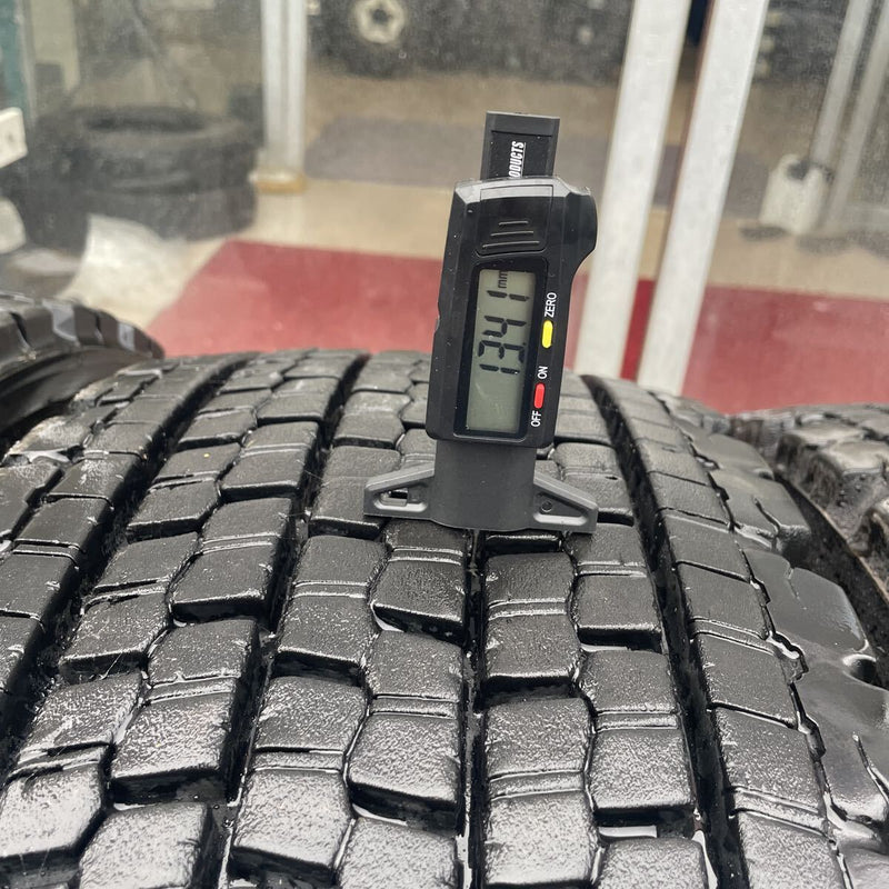 265/60R22.5ブリヂストン　W900 2023年 中古スタッドレスタイヤ 6本セット:56000円