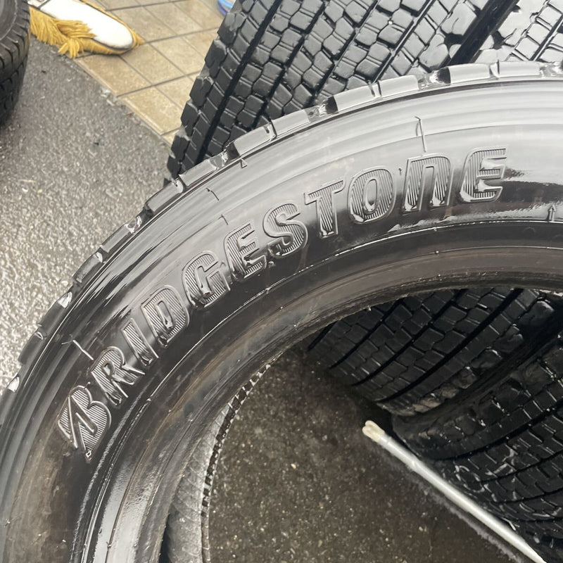 265/60R22.5ブリヂストン　W900 2023年 中古スタッドレスタイヤ 6本セット:56000円