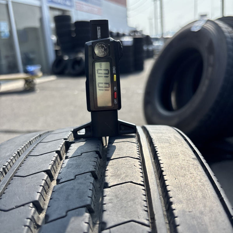 215/70R17.5 ブリヂストン R225 夏タイヤ 1本:5500円