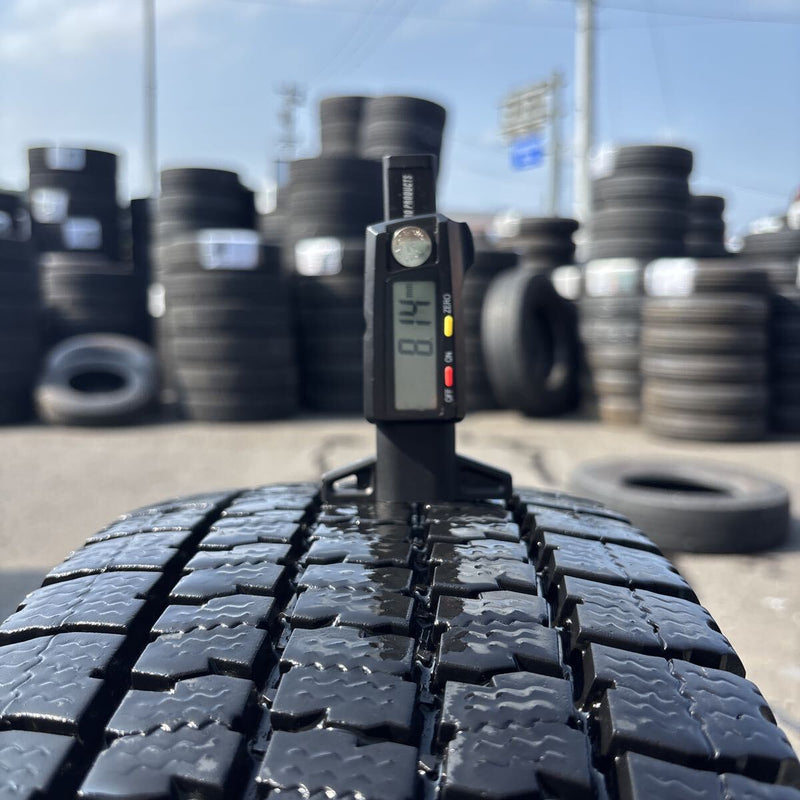 205/85R16 LT TOYO M935 冬タイヤ 1本:5500円