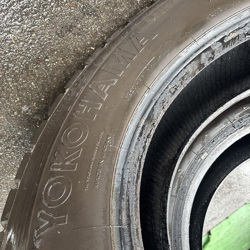 11R22.5 YOKOHAMA. MY377. 激安美品　２本セット:39000円