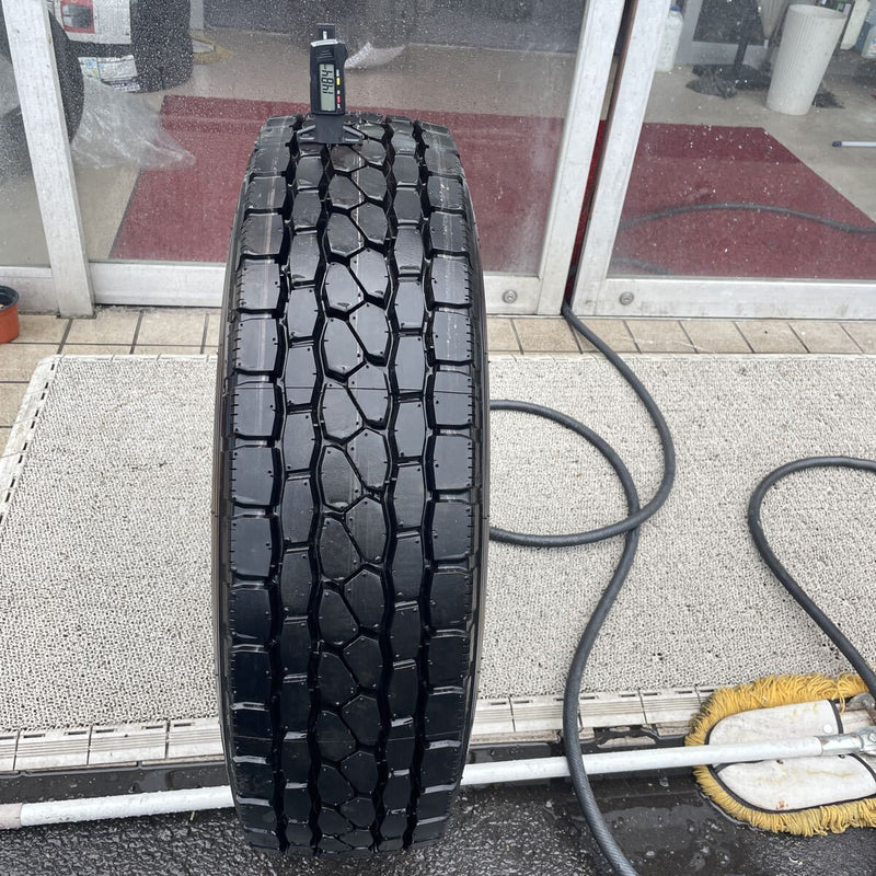 245/80R17.5 ブリヂストン　激安美品　　年式：2020年　ほぼ新品　　1本セット:10000円