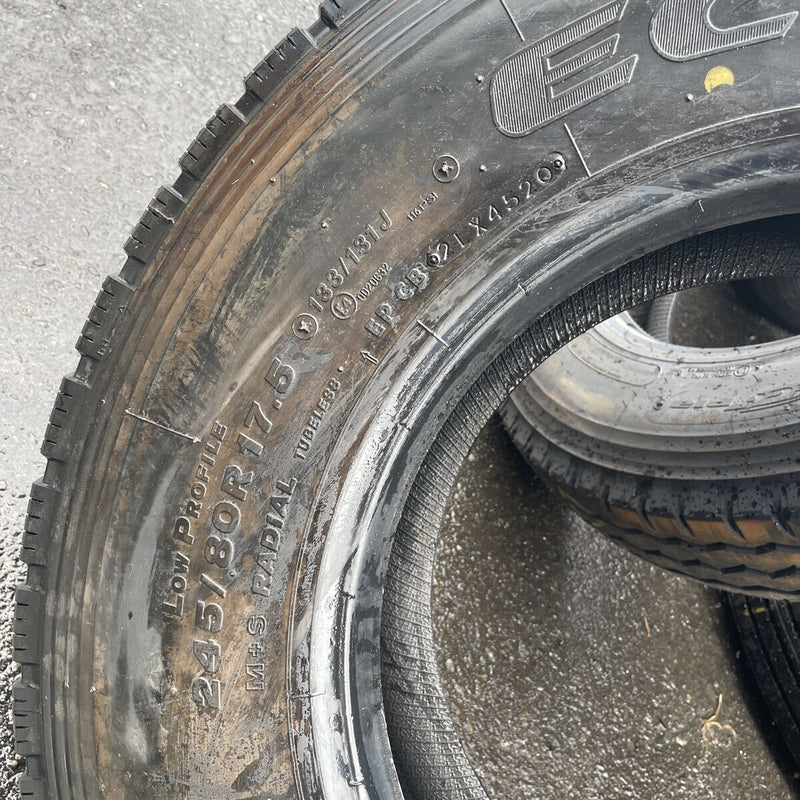 245/80R17.5 ブリヂストン　激安美品　　年式：2020年　ほぼ新品　　1本セット:10000円