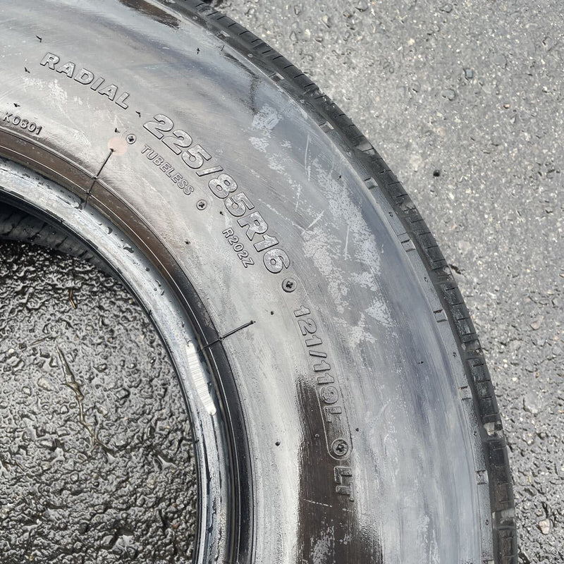 225/85R16 ブリヂストン　激安美品　ほぼ新品　1本セット:8000円