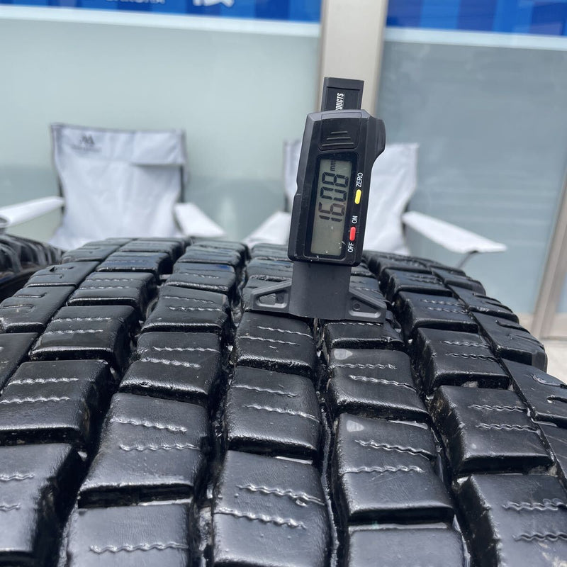 11R22.5 中古地山 ダンロップ　2023年 激安美品　２本セット:36000円