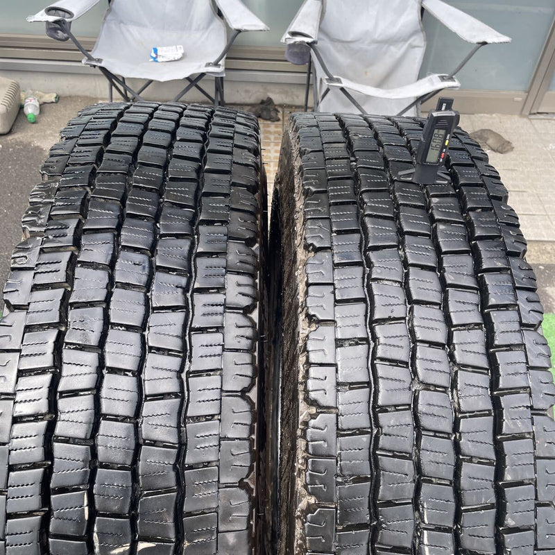 11R22.5 中古地山 ダンロップ　2023年 激安美品　２本セット:36000円