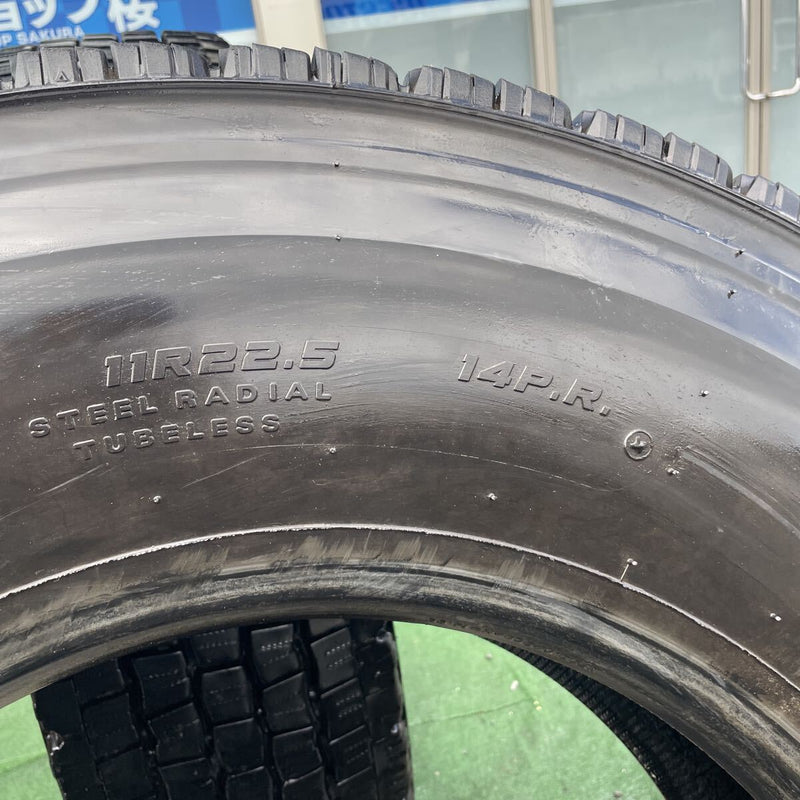 11R22.5 中古地山 ダンロップ　2023年 激安美品　２本セット:36000円