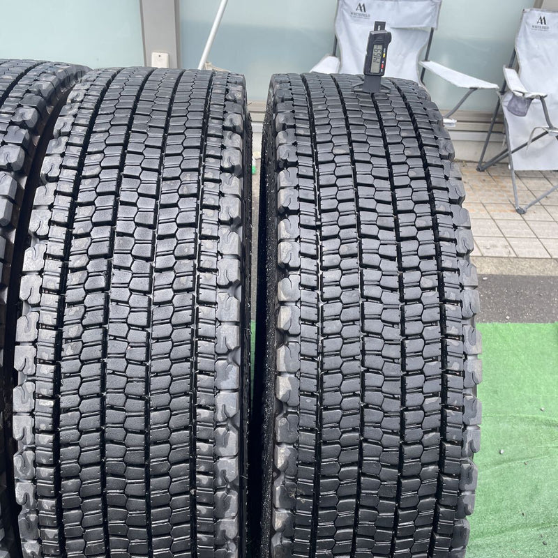 11R22.5 ブリヂストン　中古地山　2023年　　激安美品　 4本セット:80000円