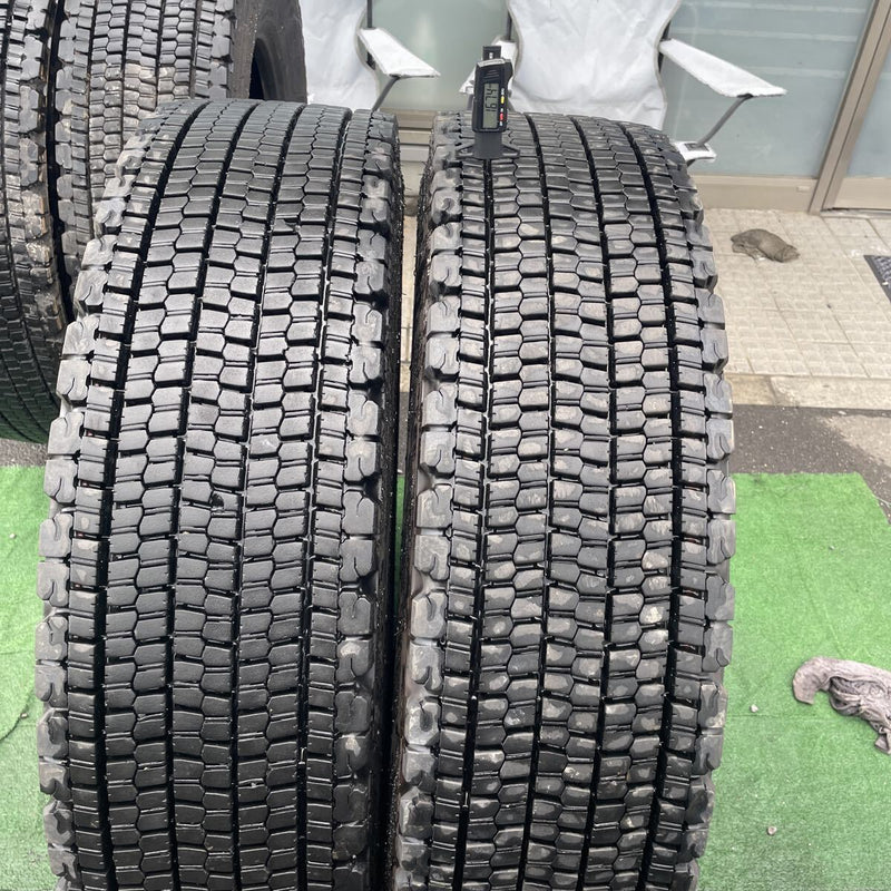 11R22.5 ブリヂストン　中古地山　2023年 激安美品　 ２本セット:42000円