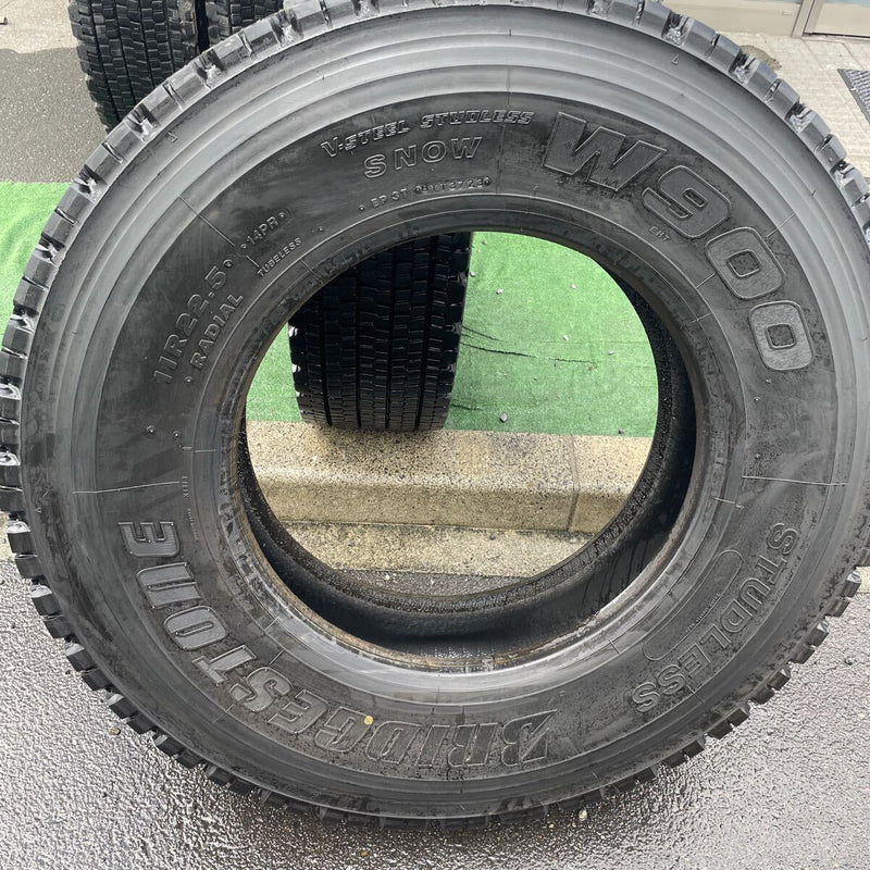 11R22.5 ブリヂストン　中古地山　2023年 激安美品　 ２本セット:42000円