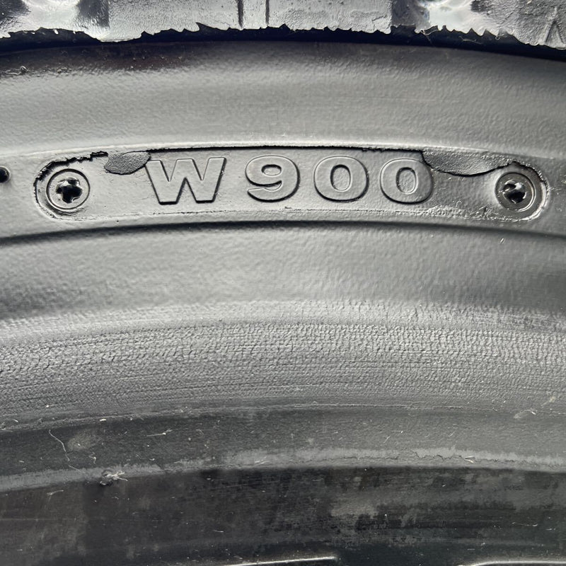 11R22.5 16PR BRIDGESTONE再生スタッドレス　 W900 4本セット:67,000円