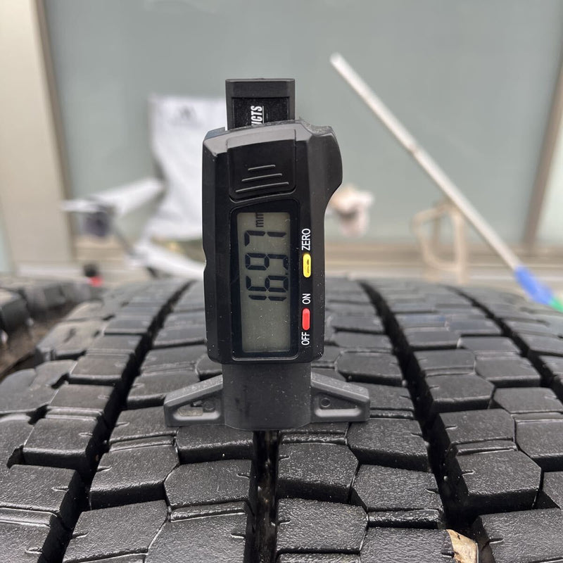 11R22.5 16PR BRIDGESTONE再生スタッドレス　 W900 4本セット:67,000円