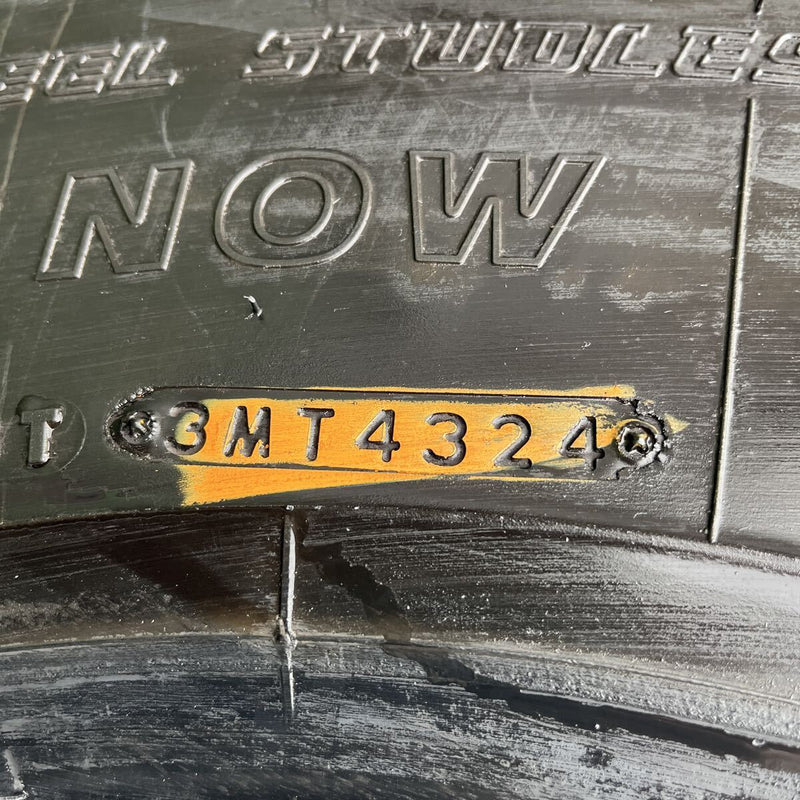 11R22.5 BRIDGESTONE, W900 激安美品　2024年製 4本セット:85,000円