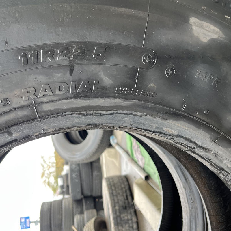 11R22.5 再生中古スタッドレス　 W900 激安美品　 2本セット:25,000円