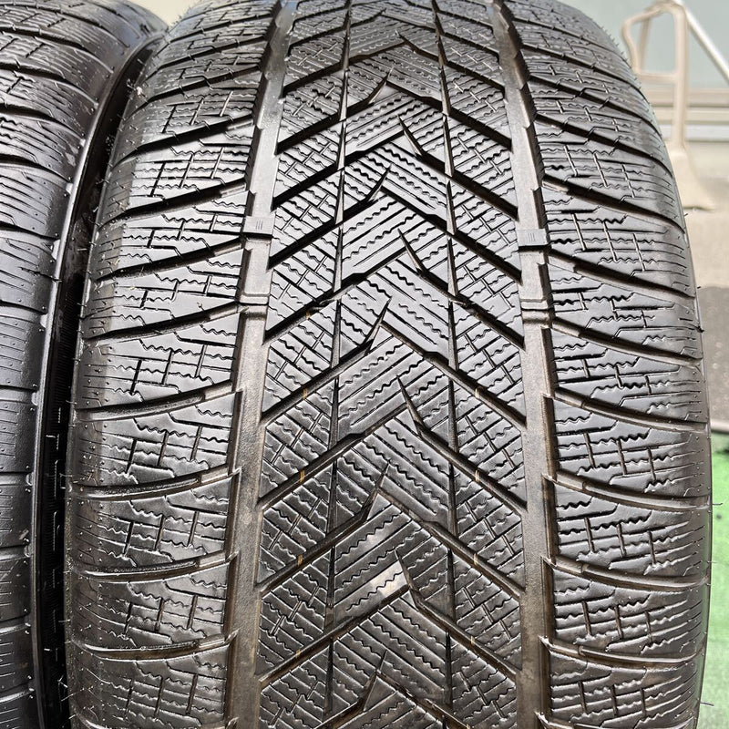 275/40R19, 105V 輸入品　激安美品　2023年製 　2本セット:19,000円