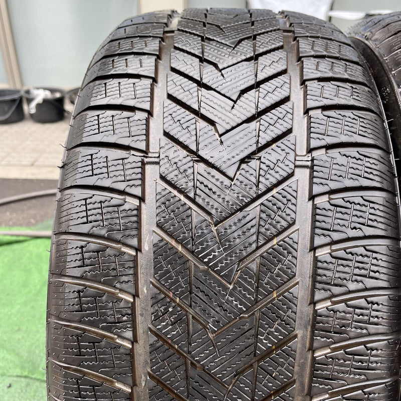 275/40R19, 105V 輸入品　激安美品　2023年製 　2本セット:19,000円