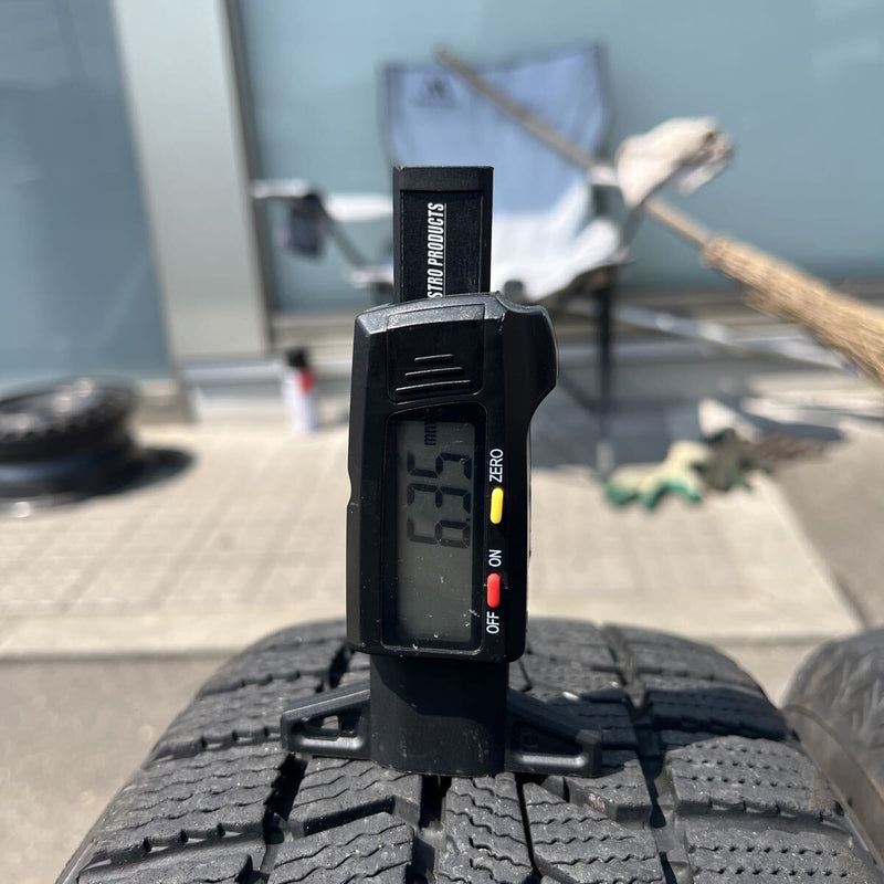 165/65R14 スタッドレスホイールセット中古品　TOYO,　　GIZ2, 14×5.5J, PCD100, 4H 4本セット:28,000円