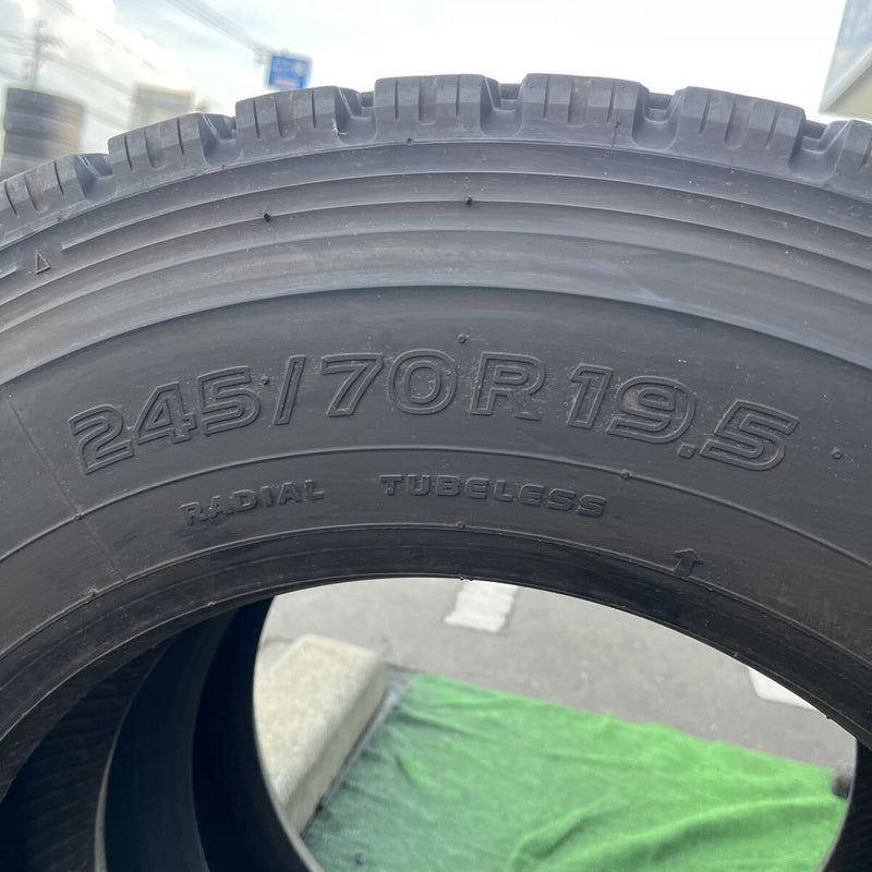 245/70R19.5 TOYO, M920 激安美品　2022年製 2本セット:22,000円