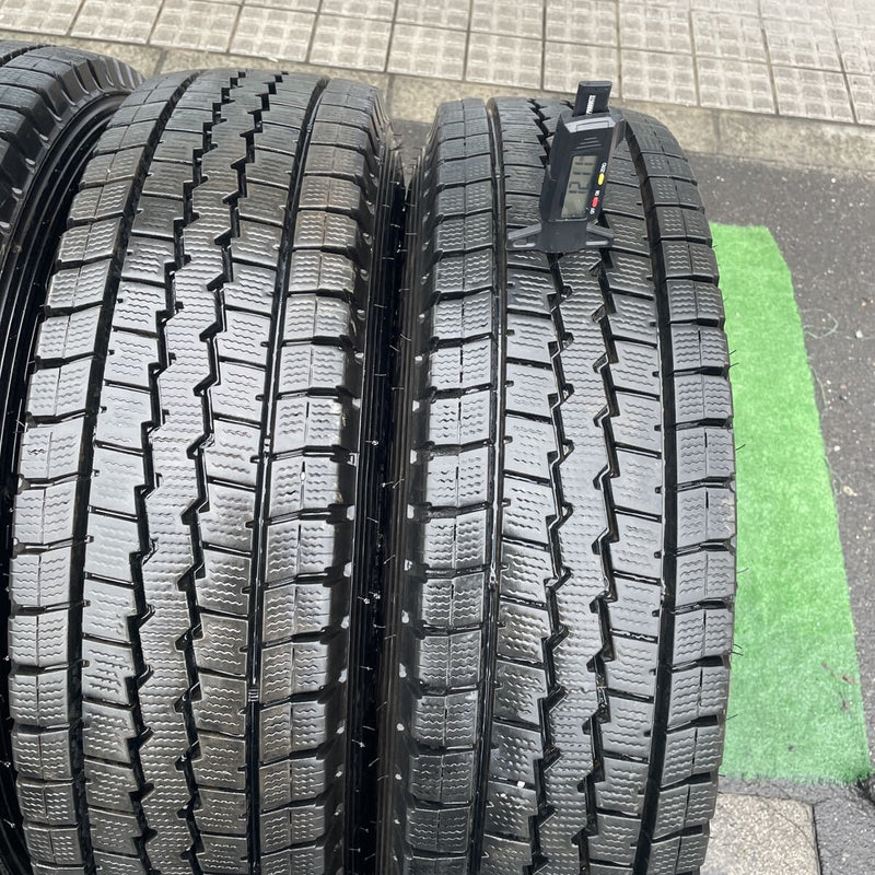 195/85R16 鉄ホイール付き、 TK 16×5,1/2の 116.5-8TCの 5穴(195/85R16及び205/85R16のトラックタイヤ使用) 6本セット：65000円