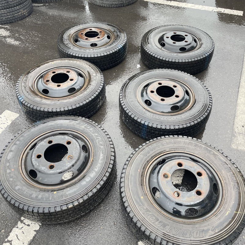 195/85R16 鉄ホイール付き、 TK 16×5,1/2の 116.5-8TCの 5穴(195/85R16及び205/85R16のトラックタイヤ使用) 6本セット：65000円