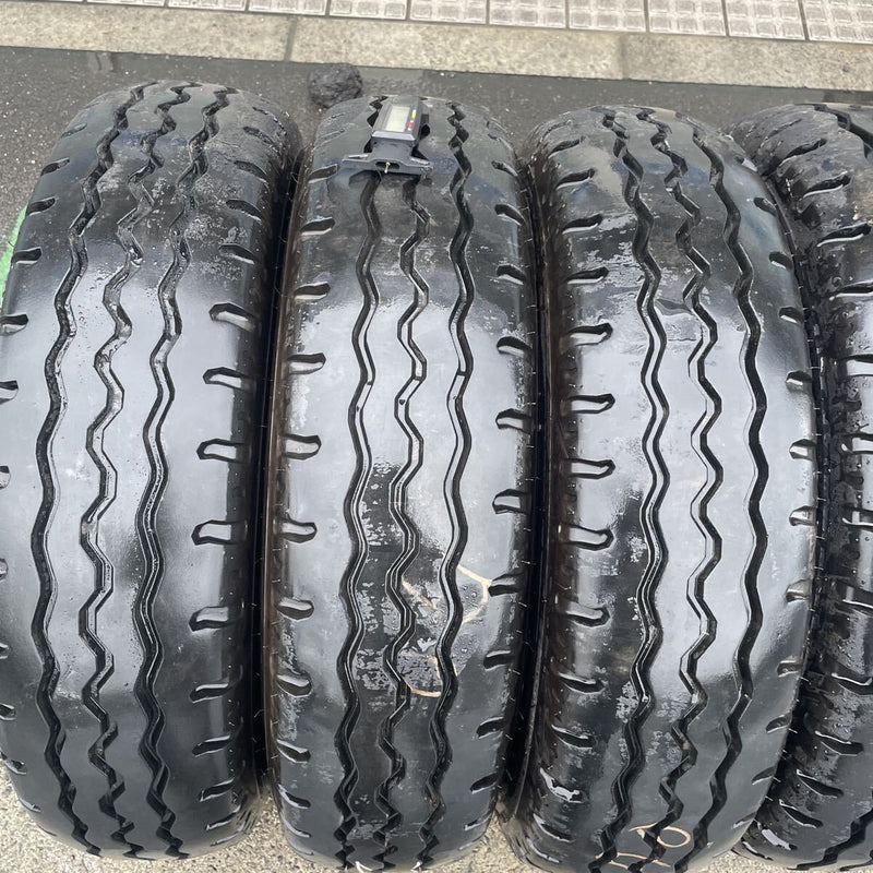 205/70R16 中古地山　ダンロップ　激安美品　　6本セット:32000円