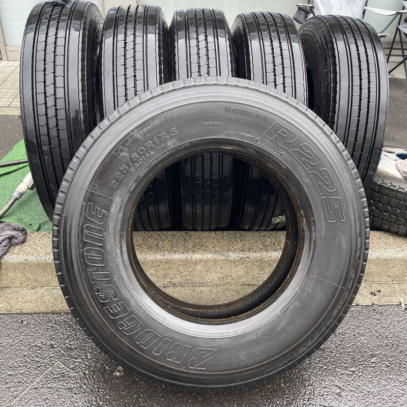 225/80R17.5、ブリヂストン 2023年 激安美品 中古地山　 6本セット:48000円