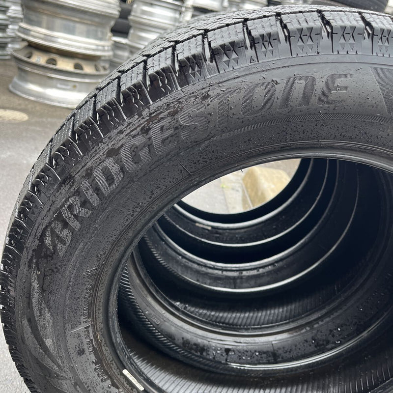 195/65R16 BRIDGESTONE VRX2 スタッドレス　4本セット:26500円