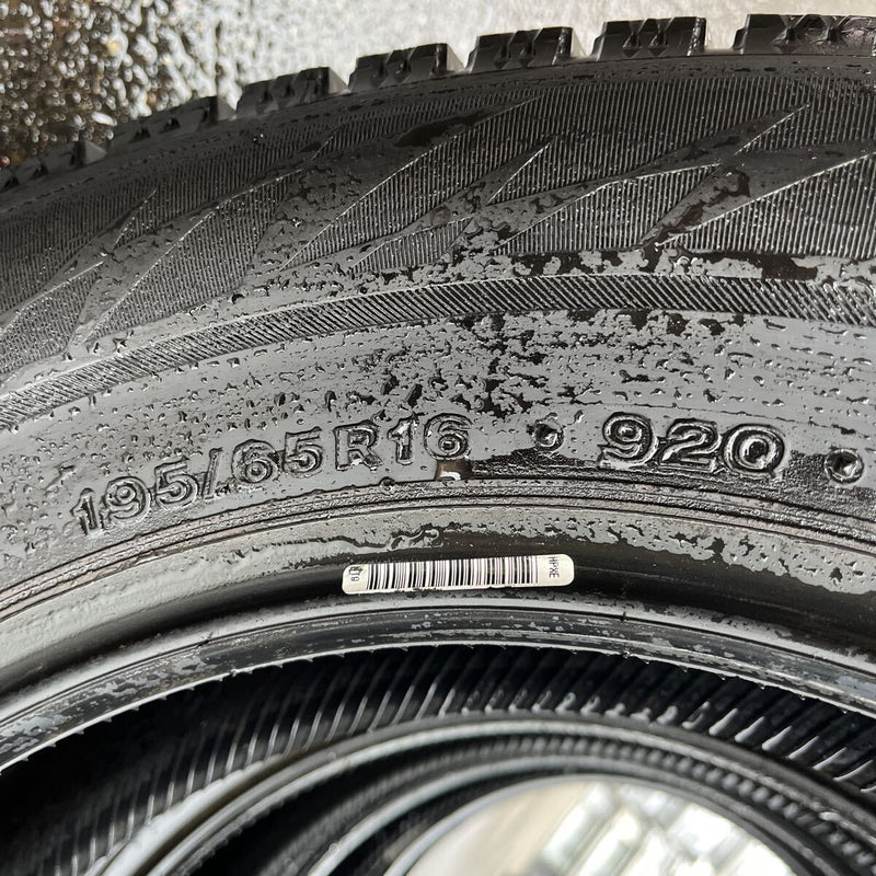 195/65R16 BRIDGESTONE VRX2 スタッドレス　4本セット:26500円