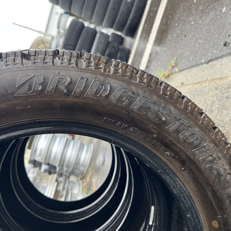 205/55R16 BRIDGESTONE VRX スタッドレス　4本セット:26000円