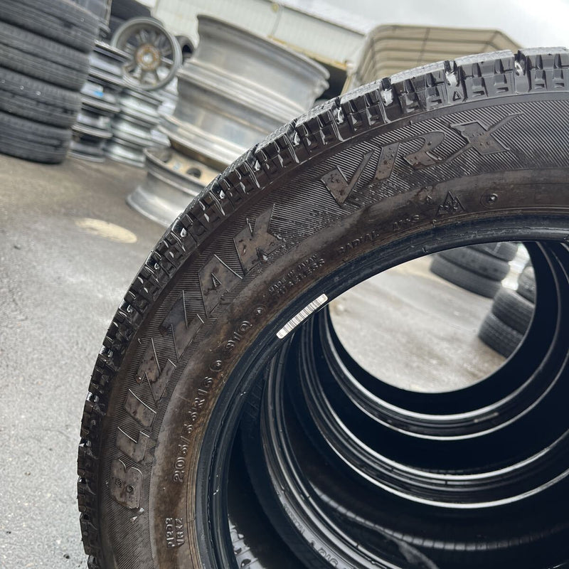 205/55R16 BRIDGESTONE VRX スタッドレス　4本セット:26000円