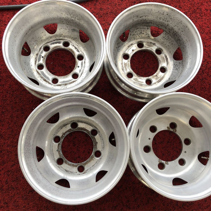 アルミホイール　 17.5×6.00 6穴　(225/80R 17.5及び225/90R17.5のトラックタイヤ使用) 4本セット：36000円