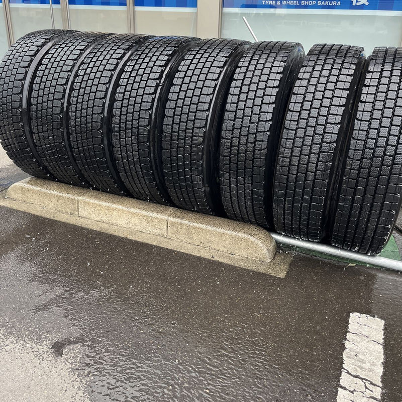 275/80R22.5 再生中古スタッドレス　W910 激安美品,　台年式:2023年製 8本セット:110,000円