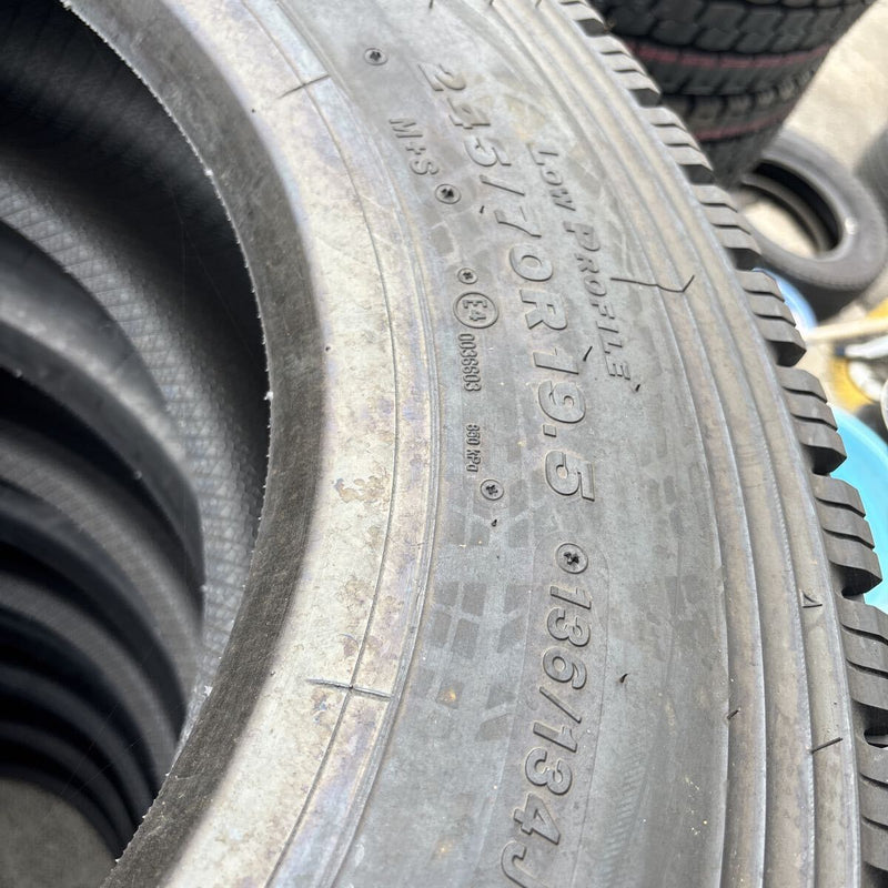245/70R19.5 ブリヂストン W999 新品 2024年製 12本セット: 390000円