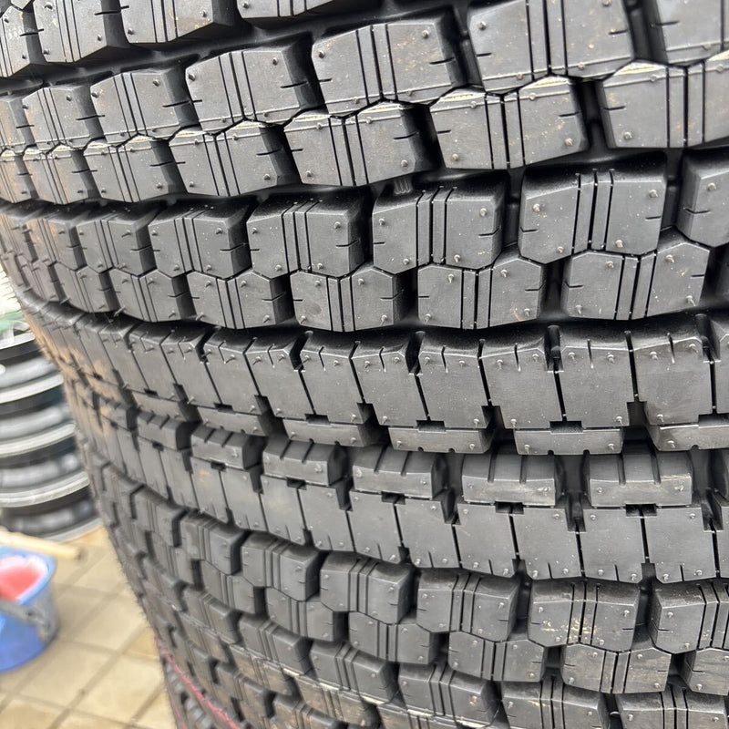 245/70R19.5 ブリヂストン W999 新品 2024年製 12本セット: 390000円