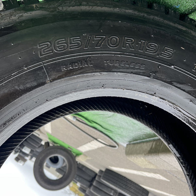 265/70R19.5 TOYO, M919 激安美品　2019年製 9.8分山　　1本:16,000円