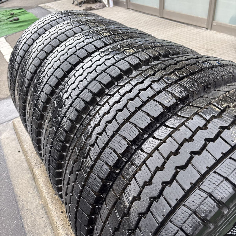 205/75R16 113/111L LT DUNLOP WMLT03 中古スタッドレスタイヤ６本セット:40000円