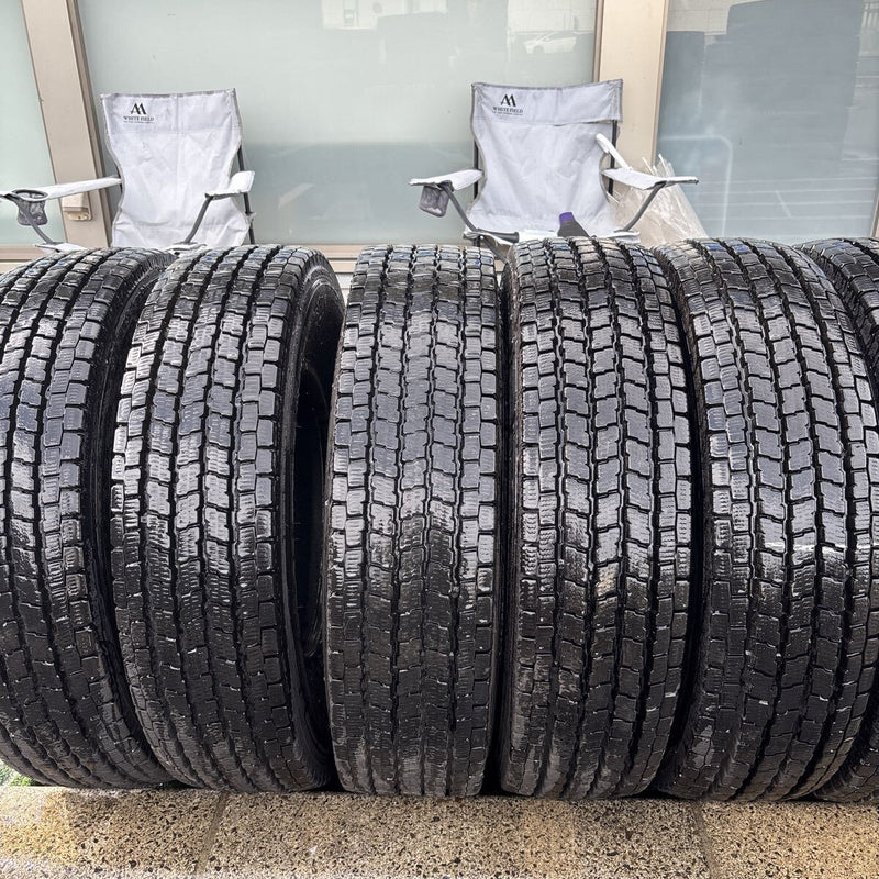 205/85R16 117/115L 12PR YOKOHAMA、IG91 中古スタッドレスタイヤ６本セット　48000円