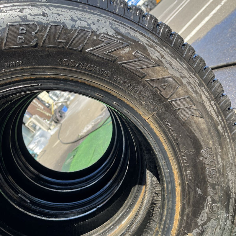 195/85R16 BRIDGESTONE W979 中古スタッドレス　4本セット:27000円