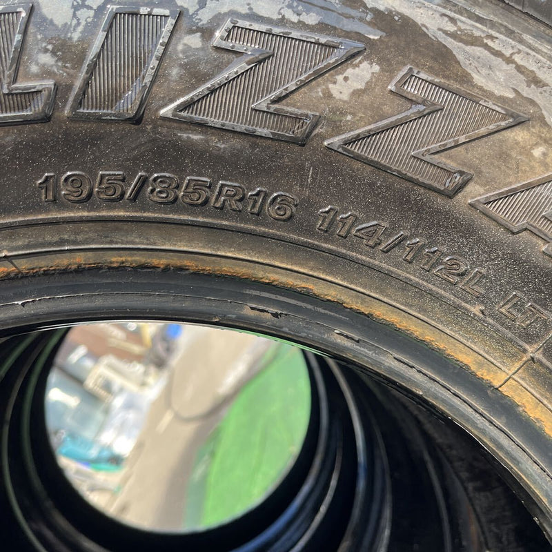 195/85R16 BRIDGESTONE W979 中古スタッドレス　4本セット:27000円