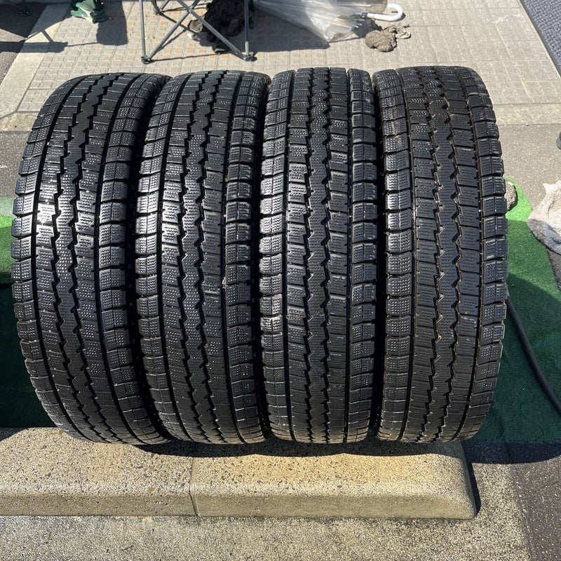 205/85R16 DUNLOP WM03LT 中古スタッドレス　4本セット:32000円