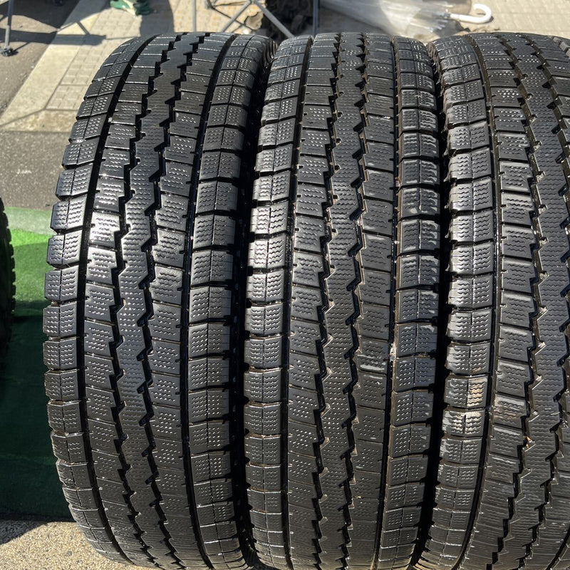 205/85R16 DUNLOP WM03LT 中古スタッドレス　4本セット:32000円