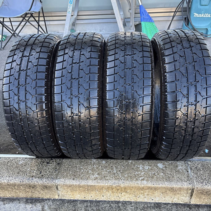 205/60R16 TOYO GIZ 中古スタッドレスタイヤ４本セット:24000円