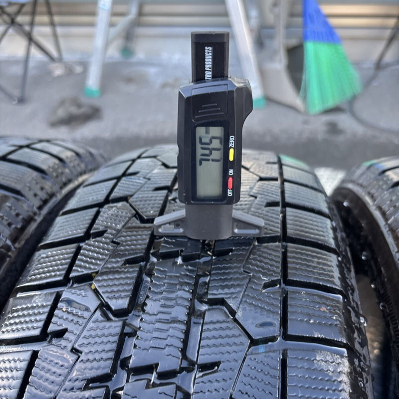 205/60R16 TOYO GIZ 中古スタッドレスタイヤ４本セット:24000円