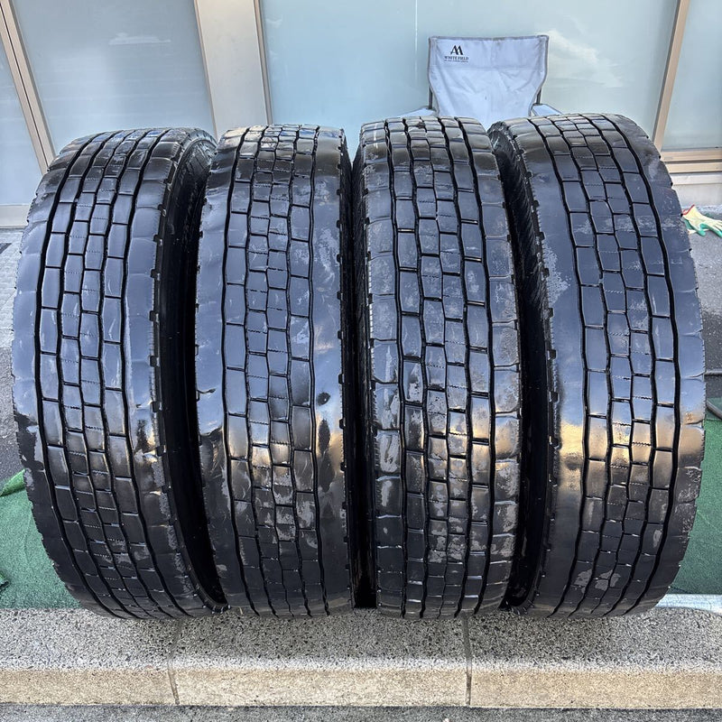 11R22.5 DUNLOP SP680 中古ミックスタイヤ　４本セット:72000円