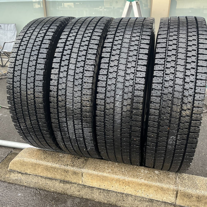 11R22.5 TOYO, M929 激安美品　　4本セット:68,000円