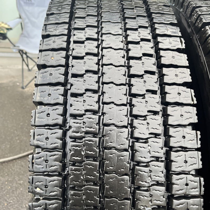 11R22.5 TOYO, M929 激安美品　　4本セット:68,000円