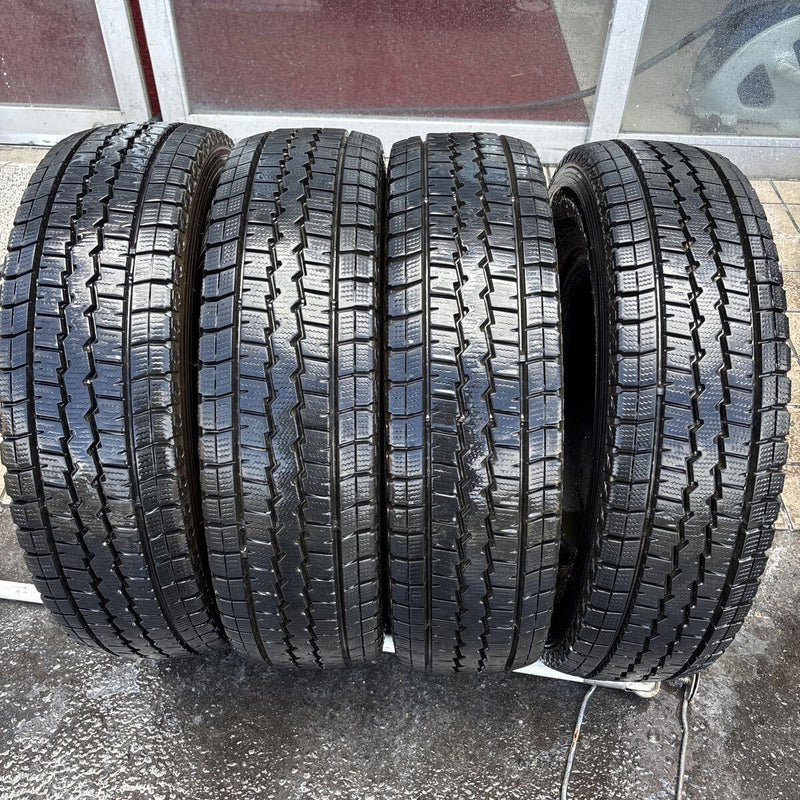 195/80R15 DUNLOP SV01 中古スタッドレス　4本セット:18000円
