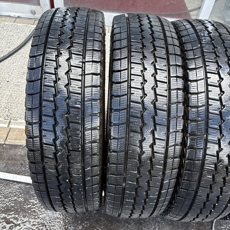 195/80R15 DUNLOP SV01 中古スタッドレス　4本セット:18000円