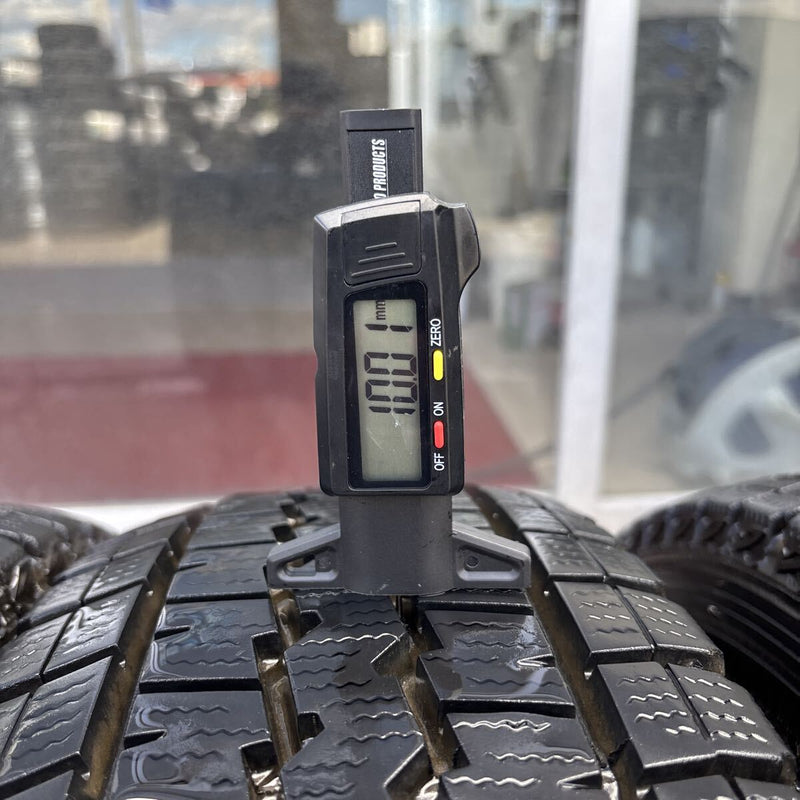 195/80R15 DUNLOP SV01 中古スタッドレス　4本セット:18000円